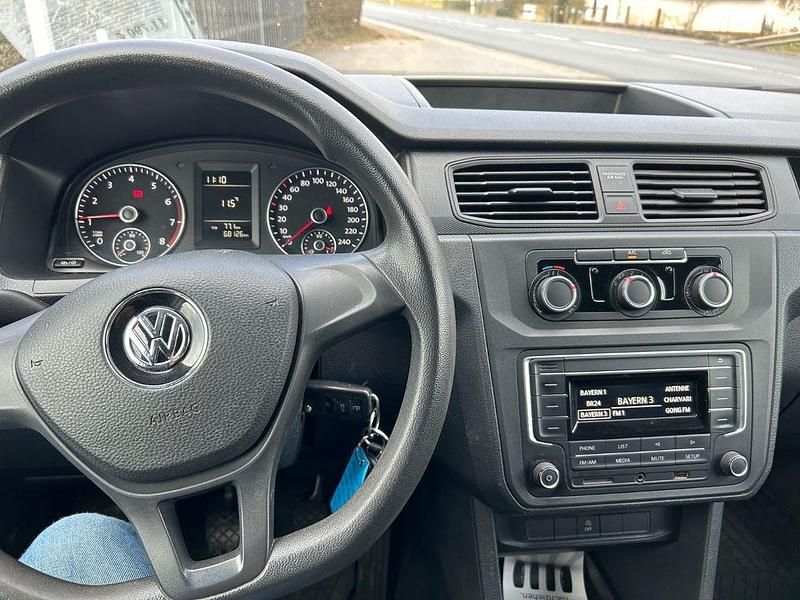 Gebraucht VW Caddy Maxi 102 PS (75 kW) 2017 Weiß Van / Kleinbus