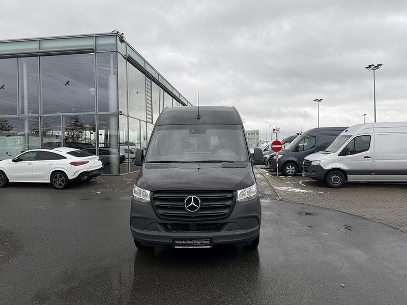 Gebraucht Mercedes Sprinter 170 PS (125 kW) 2024 Schwarz Van