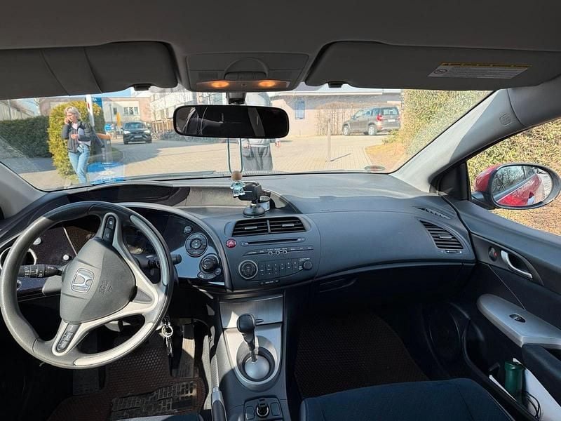 Second-hand Honda Civic LS 83 CP (61 kW) 2009 Roșu Berlinǎ