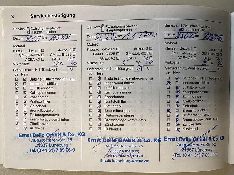 Gebraucht Opel Astra 116 PS (85 kW) 2015 Silber Limousine