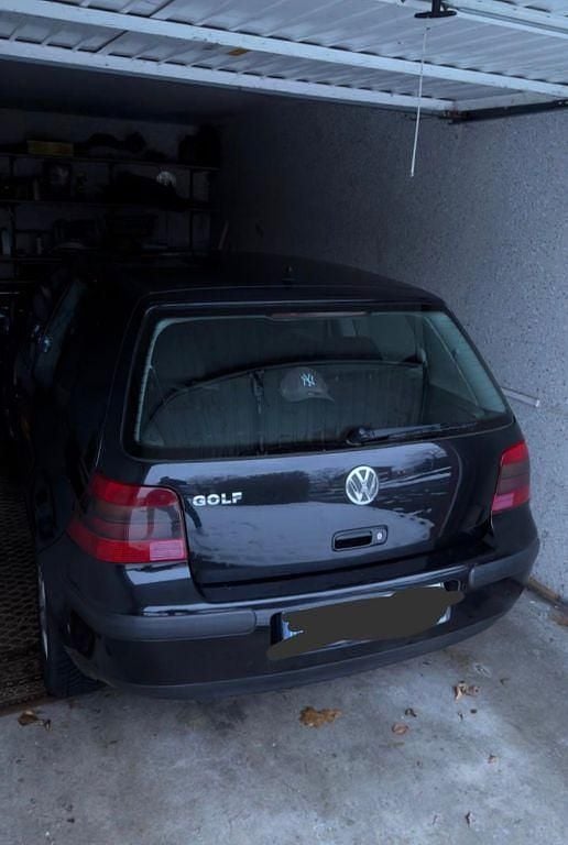 Schwarz Gebraucht 2002 VW Golf Limousine | 1.650 € (Fairer Preis) - Bild 1/1