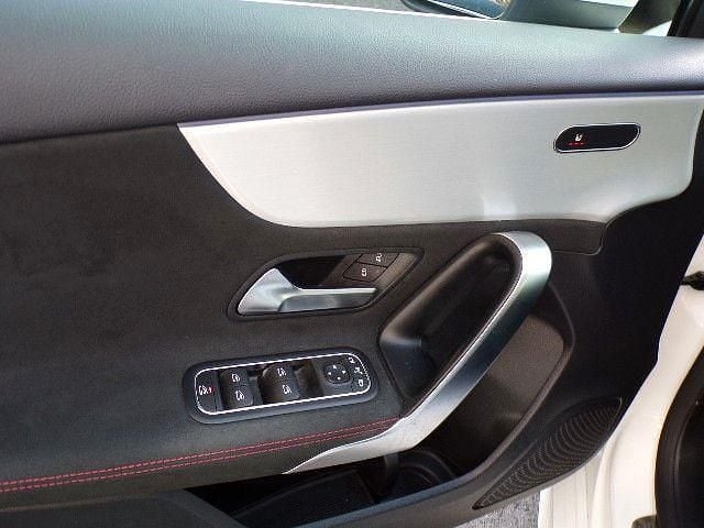 Gebraucht Mercedes A180 AMG 116 PS (85 kW) 2023 Weiß Limousine