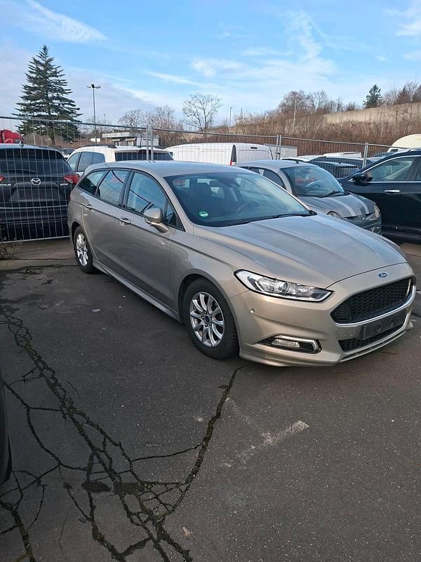Gebraucht Ford Mondeo 120 PS (88 kW) 2016 Gold Kombi