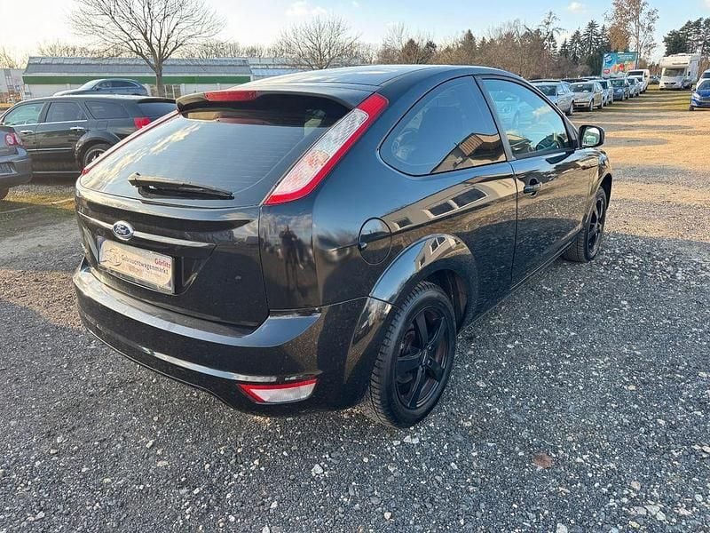 Gebraucht Ford Focus Style 101 PS (74 kW) 2010 Schwarz Limousine