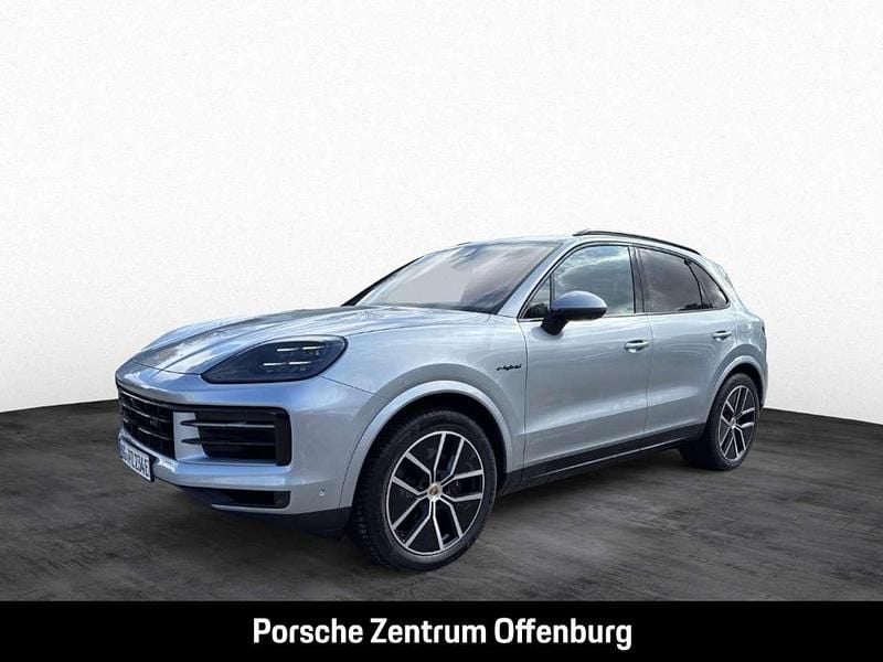Gebraucht Porsche Cayenne 470 PS (345 kW) 2026 Dolomitsilbermetallic SUV