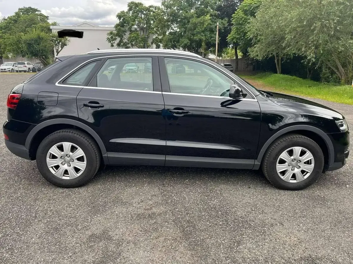 Gebraucht Audi Q3 140 PS (102 kW) 2012 Schwarz SUV