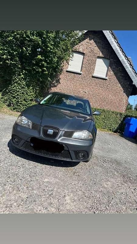 Grau Gebraucht 2007 Seat Ibiza Comfort Limousine | 2.479 € (Fairer Preis) - Bild 1/4