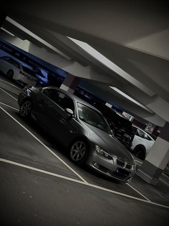 Grau Gebraucht 2008 BMW 330 Cabriolet Cabrio | 7.499 € (Superpreis) - Bild 1/4