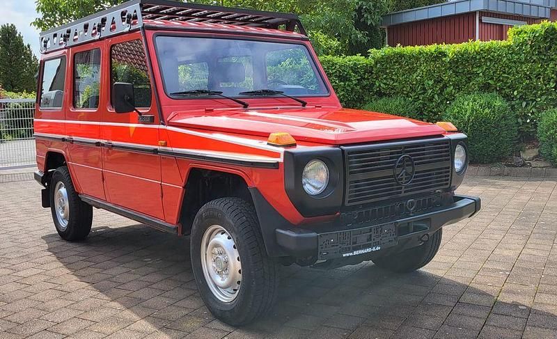 Gebraucht Mercedes G230 122 PS (89 kW) 1990 Classicrot SUV