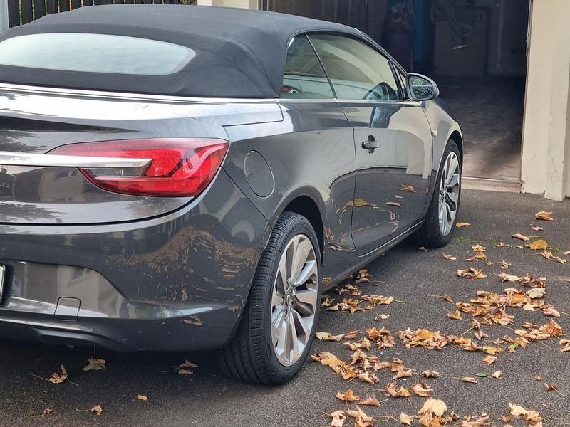 Gebraucht Opel Cascada Edition 120 PS (88 kW) 2013 Cabrio
