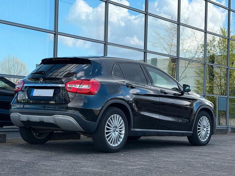 Gebraucht Mercedes GLA180 AMG 109 PS (80 kW) 2018 Schwarz SUV