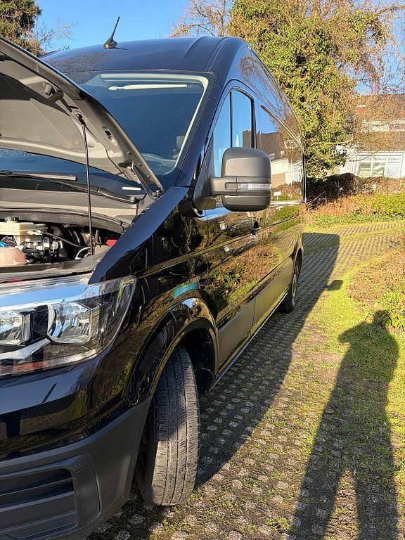 Second-hand VW Crafter 102 CP (75 kW) 2017 Negru Van