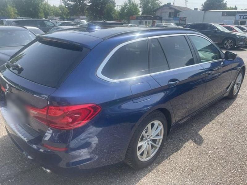 Gebraucht BMW 520 190 PS (139 kW) 2018 Blau Kombi
