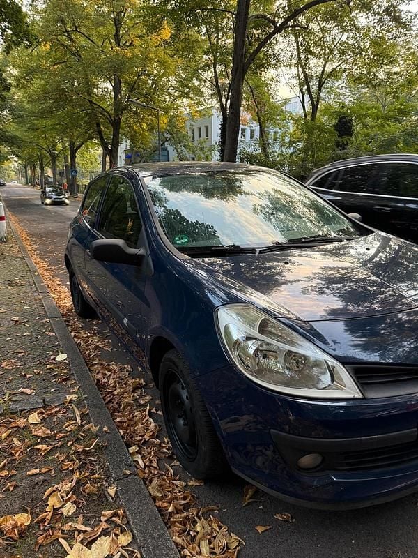 Gebraucht Renault Clio II 80 PS (58 kW) 2006 Blau Kleinwagen