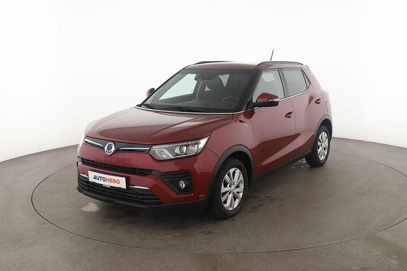 Rot Gebraucht 2021 Ssangyong (KGM) Tivoli SUV | 15.510 € - Bild 1/3