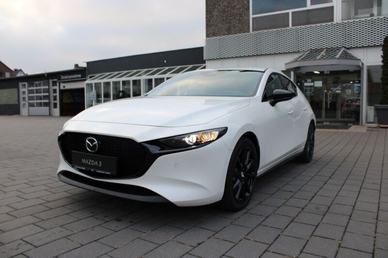 Weiß Gebraucht 2024 Mazda 3 Homura-Line Limousine | 24.500 € (Fairer Preis) - Bild 1/4