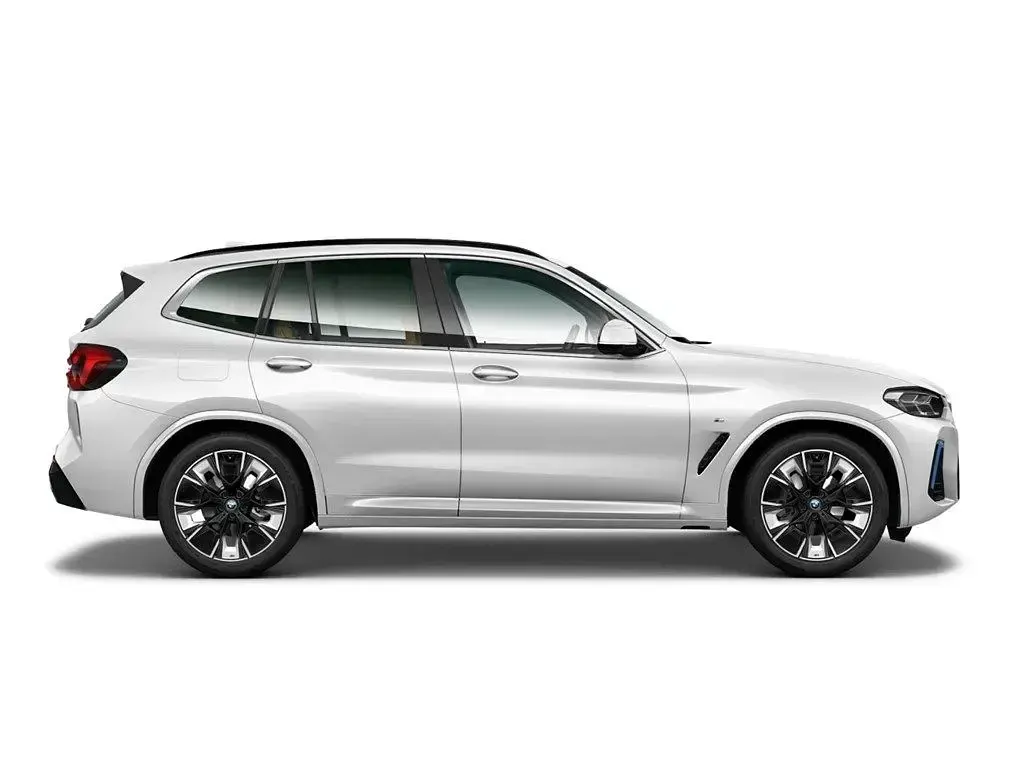 Gebraucht BMW iX3 M Sport 210 kW (286 PS) 2023 Weiss SUV