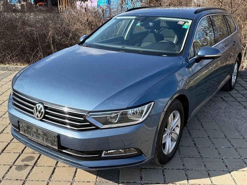Gebraucht VW Passat Comfortline 150 PS (110 kW) 2014 Blau Kombi