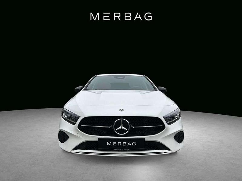 Gebraucht Mercedes A220 190 PS (139 kW) 2023 Unilack polarweiß Limousine