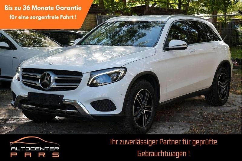 Polarweiss Gebraucht 2015 Mercedes GLC250 SUV | 19.800 € (Guter Preis) - Bild 1/4