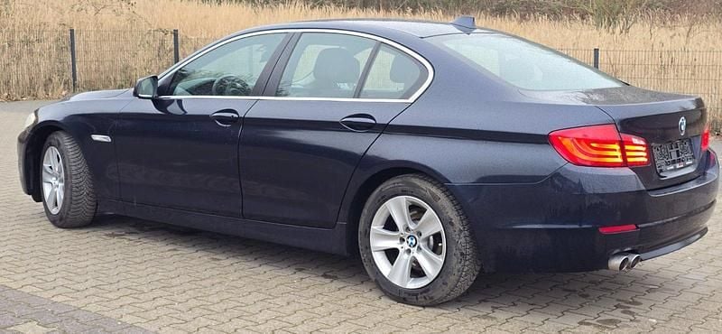 Gebraucht BMW 520 183 PS (134 kW) 2012 Blau Limousine