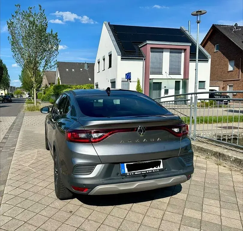 Gebraucht Renault Arkana Techno 143 PS (105 kW) 2024 Silber SUV