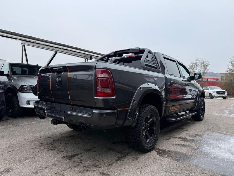 Gebraucht Dodge Ram 401 PS (294 kW) 2022 Grau Pickup