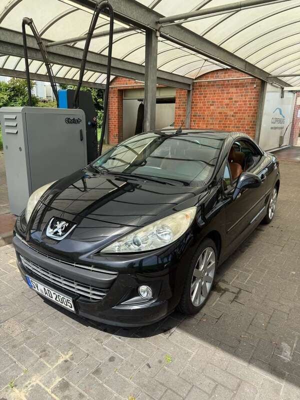 Schwarz Gebraucht 2011 Peugeot 207 CC Cabrio | 6.490 € (Fairer Preis) - Bild 1/4