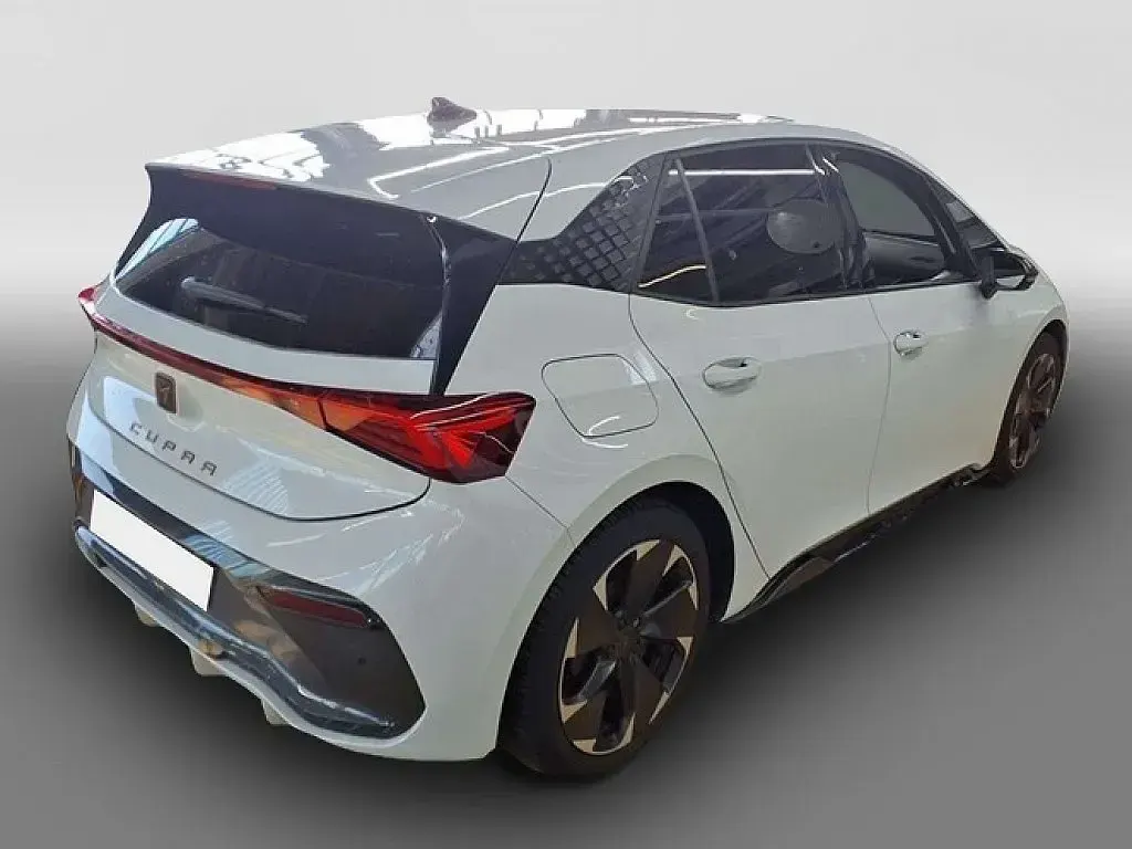Second-hand Cupra Born 169 kW (231 CP) 2025 Alb Hatchback