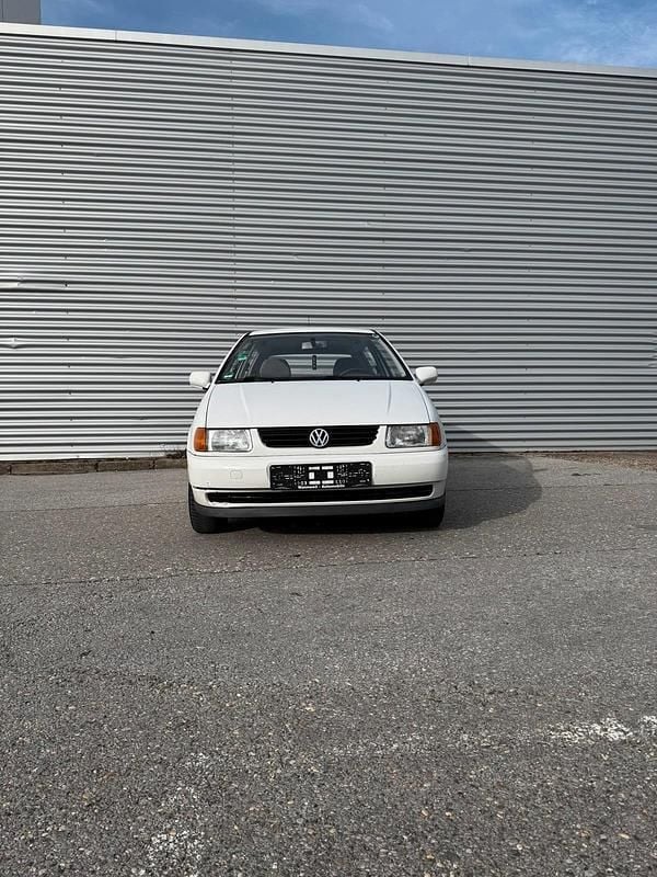 Weiß Gebraucht 1996 VW Polo Kleinwagen | 900 € (Fairer Preis) - Bild 1/4