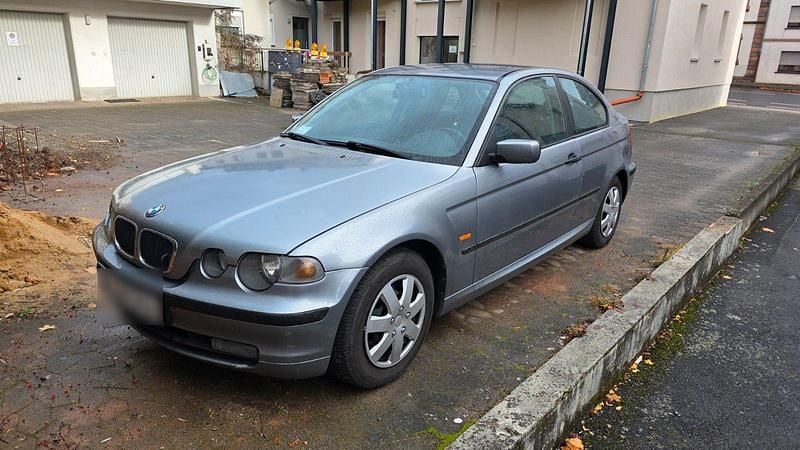 Second-hand BMW 318 143 CP (105 kW) 2003 Gri Berlinǎ