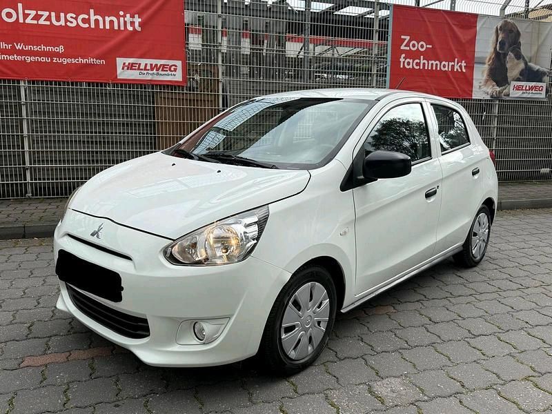 Weiß Gebraucht 2015 Mitsubishi Space Star Limousine | 3.850 € (Guter Preis) - Bild 1/4