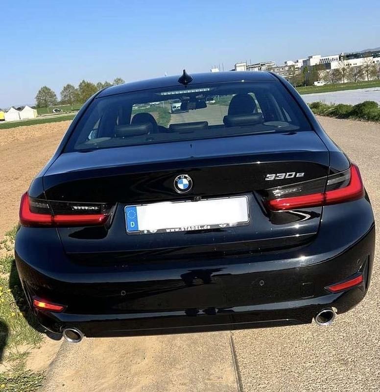 Gebraucht BMW 330e M Sport 252 PS (185 kW) 2020 Schwarz Limousine