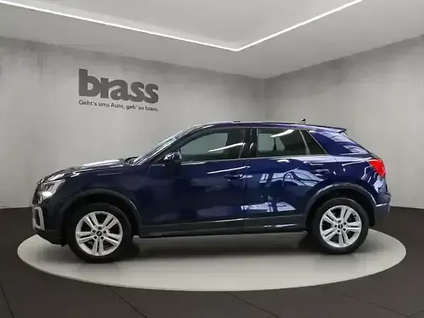 Używany Audi Q2 Advanced Plus 110 KM (80 kW) 2022 Niebieski SUV