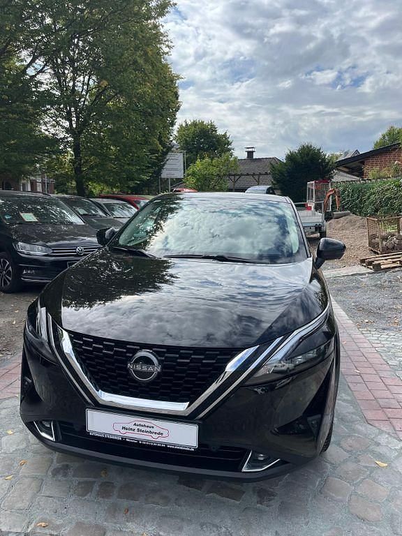 Schwarz Gebraucht 2023 Nissan Qashqai N-Connecta SUV | 25.800 € (Fairer Preis) - Bild 1/4