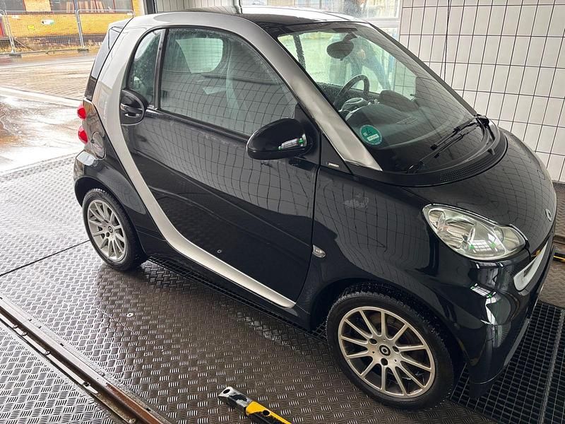 Gebraucht Smart ForTwo Coupé 71 PS (52 kW) 2012 Schwarz Coupé