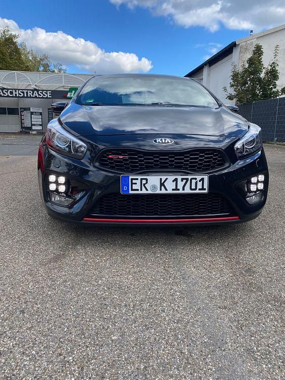 Schwarz Gebraucht 2017 Kia Ceed GT-Track Limousine | 14.000 € (Fairer Preis) - Bild 1/4
