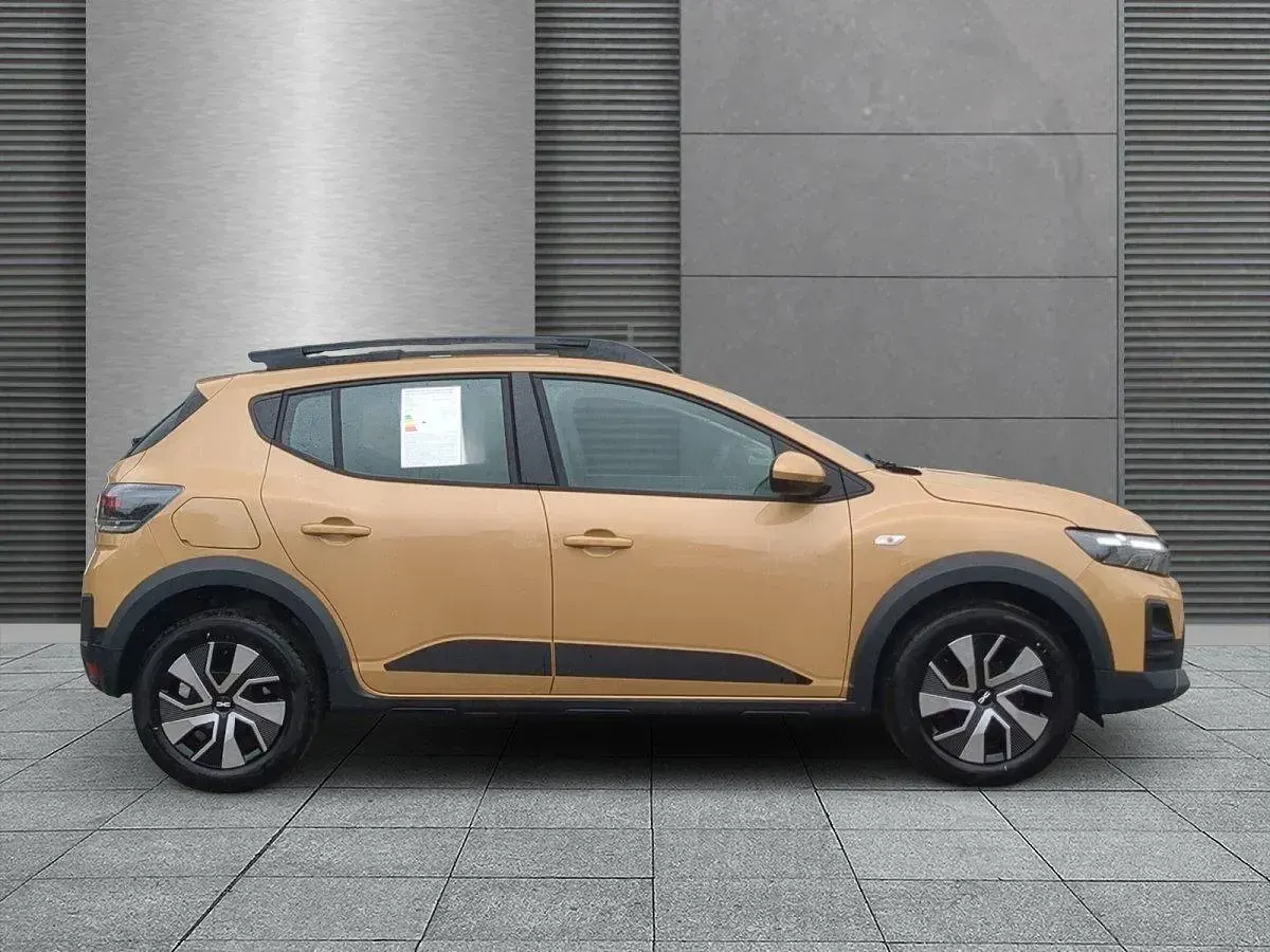 Neu Dacia Sandero Expression 110 PS (80 kW) 2025 Sandstone SUV