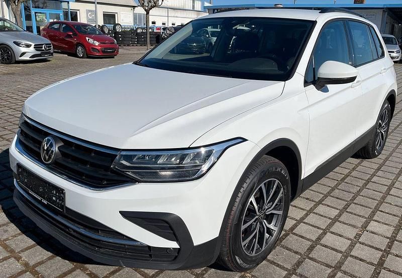 Gebraucht VW Tiguan Life 150 PS (110 kW) 2021 Weiß SUV