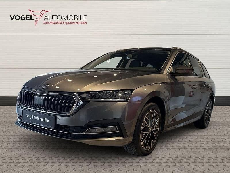 Graphitegrau metallic Gebraucht 2023 Skoda Octavia Style Kombi | 27.870 € (Fairer Preis) - Bild 1/4