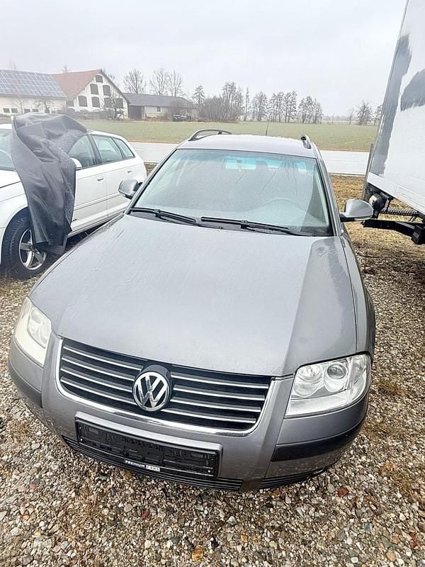 Gebraucht VW Passat 131 PS (96 kW) 2005 Grau Kombi