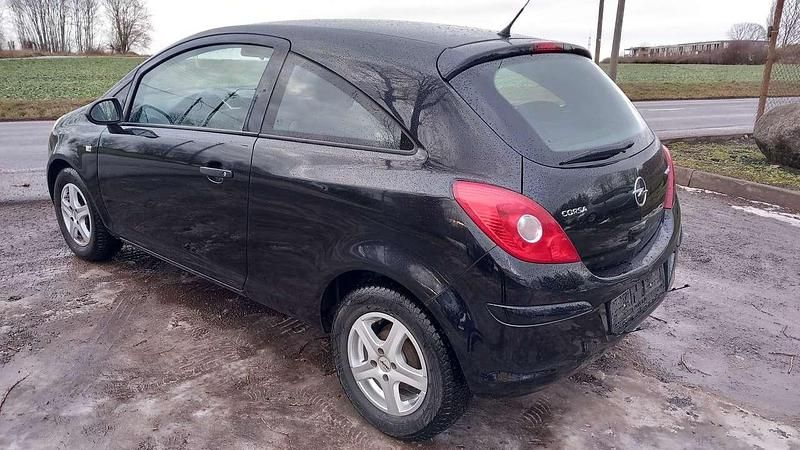 Gebraucht Opel Corsa Eco 60 PS (44 kW) 2009 Schwarz Limousine