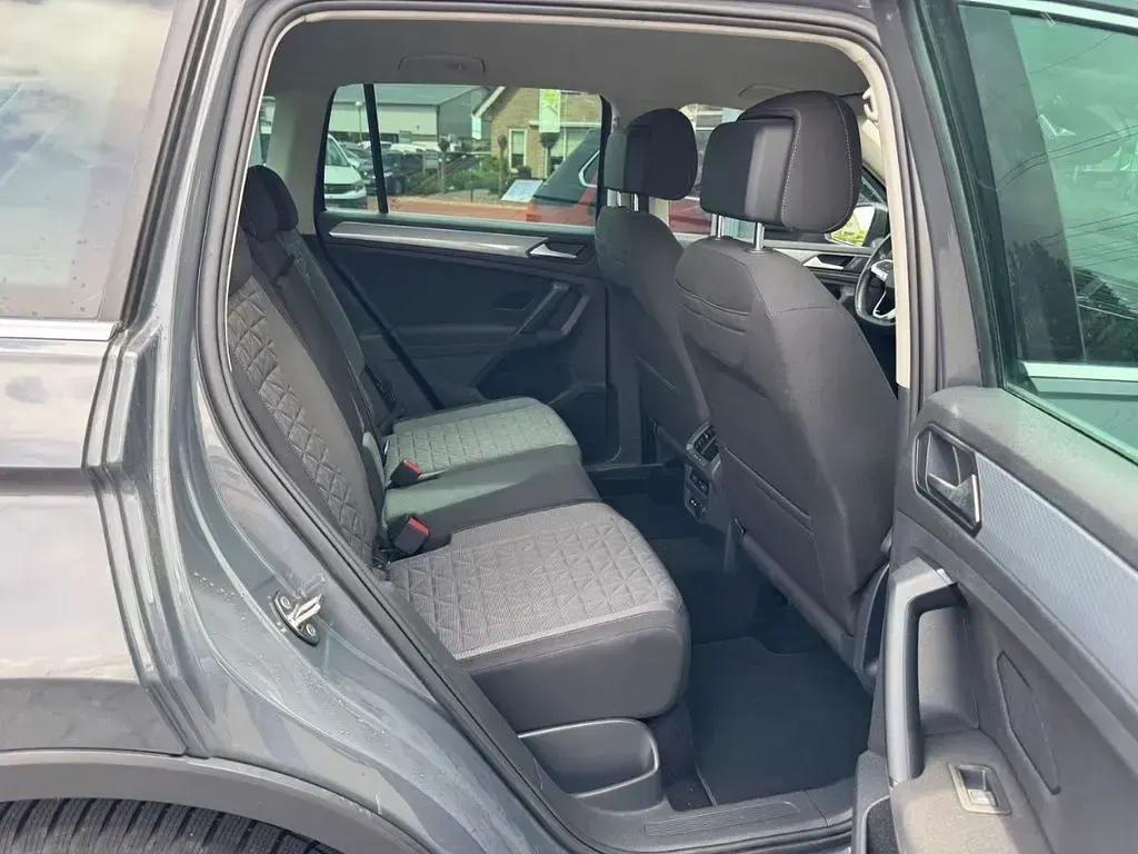 Gebraucht VW Tiguan Business 150 PS (110 kW) 2021 Grau SUV