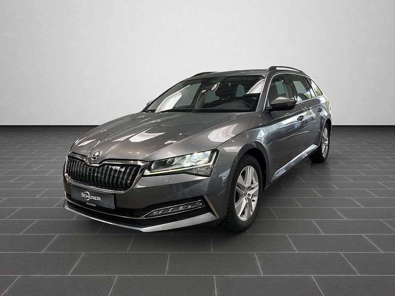 Grau (metallic) Gebraucht 2022 Skoda Superb Limousine | 24.990 € (Guter Preis) - Bild 1/4