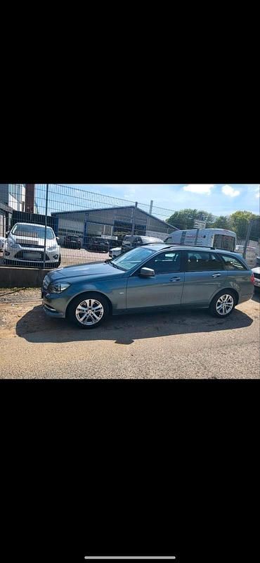 Gebraucht Mercedes C220 170 PS (125 kW) 2012 Andere farben Kombi