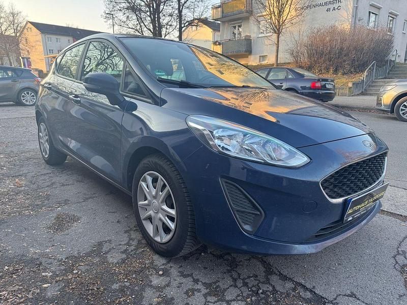 Blau Gebraucht 2019 Ford Fiesta Trend Limousine | 8.995 € (Etwas zu teuer) - Bild 1/4