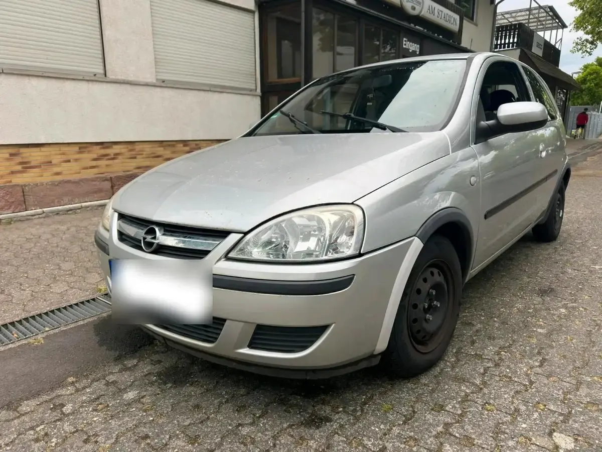 Gebraucht Opel Corsa 75 PS (55 kW) 2004 Silber Kleinwagen