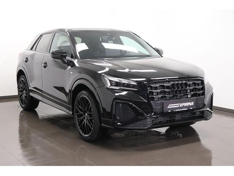 Neu Audi Q2 Competition 150 PS (110 kW) 2026 Schwarz SUV