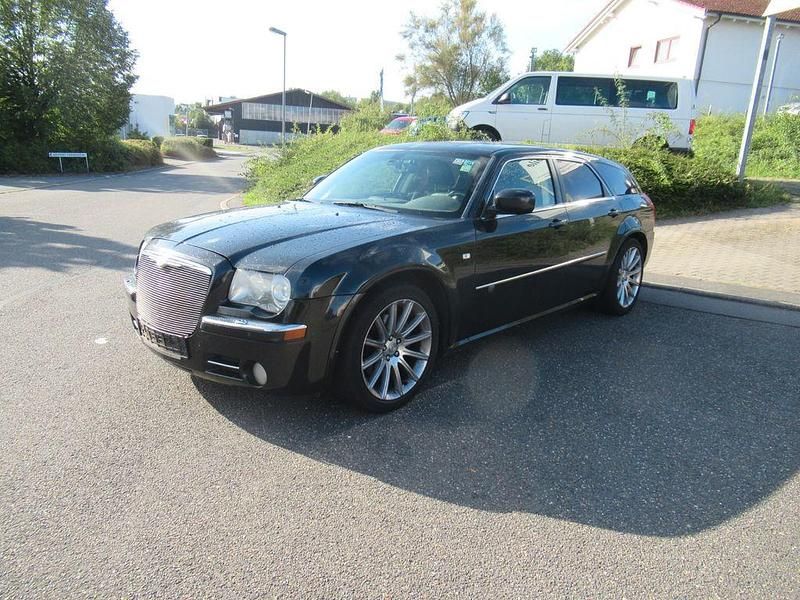 Schwarz Gebraucht 2010 Chrysler 300C Touring Kombi | 4.990 € - Bild 1/4