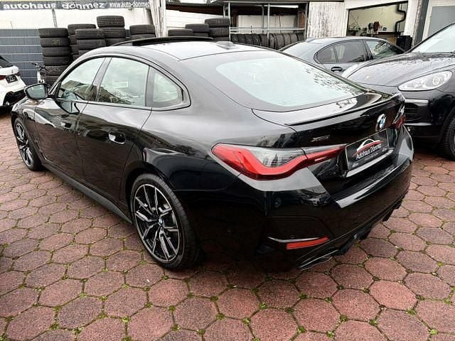 Gebraucht BMW M4 M Sport 374 PS (275 kW) 2021 Black sapphire metallic Limousine